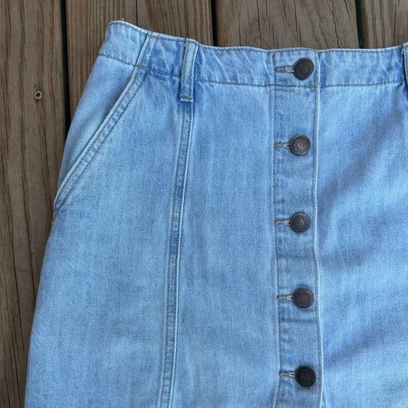 forever 21 jean skirt with buttons down front - Picture 7 of 11